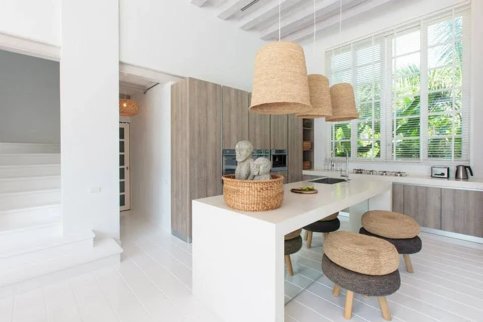 Villa Akasha — Material & light